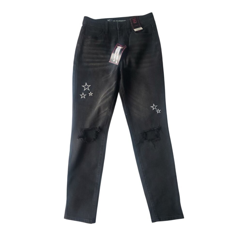 No Boundaries Juniors Super High Rise Destructed Mom Jeans Size 7